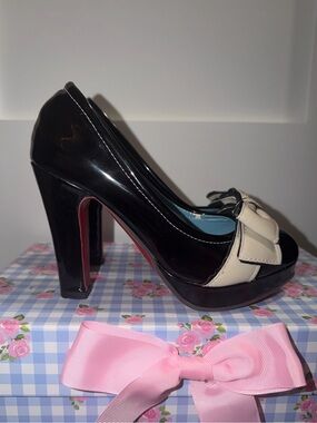 Jing Pin Xie Ye Shoes